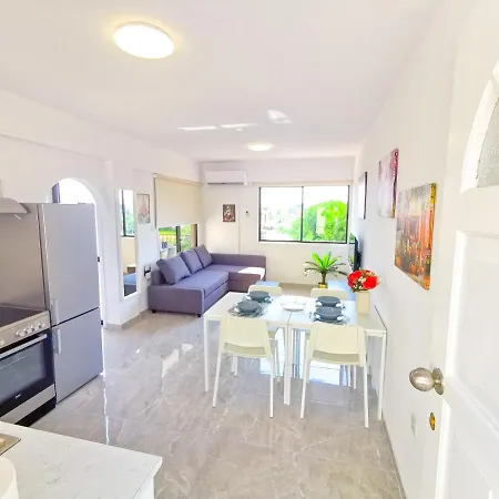 Bella Ciao Beach Apartment *