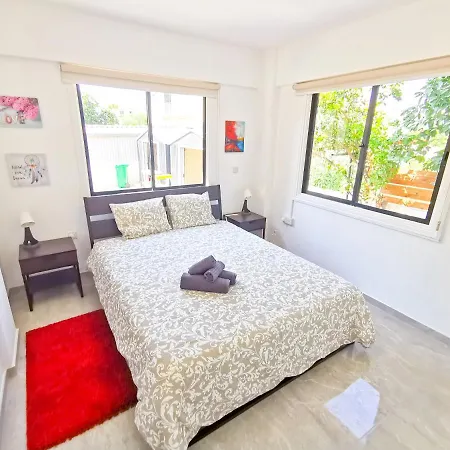 Bella Ciao Beach Apartment Livadhia